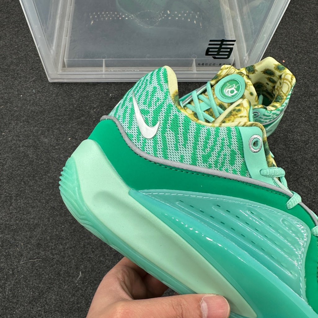 Nike KD 16 'Wanda'