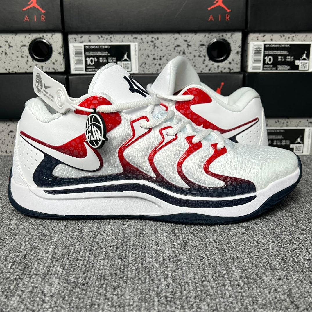 KD Durant 17 'USA'