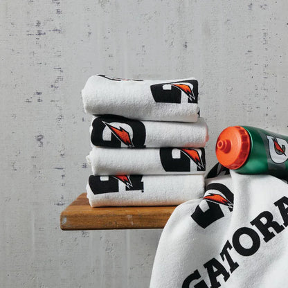 Gatorade Premium Sideline Towel מגבת גייטאורייד פרימיום לספורטאים ומשלוח חינם - השובל TheShoval